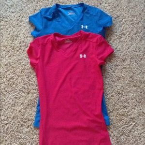 2 under armour heat gear shirts